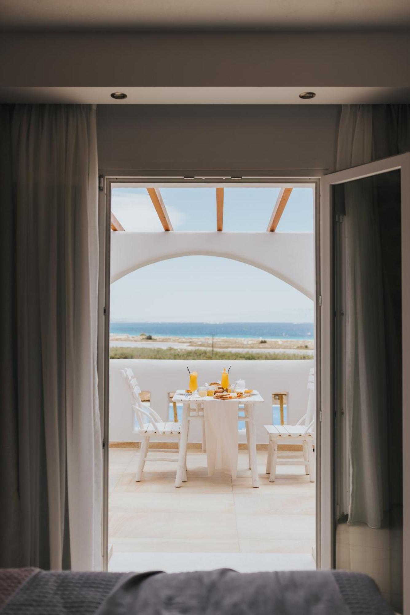 Naxos Grand Hotel Naxos City Exteriör bild